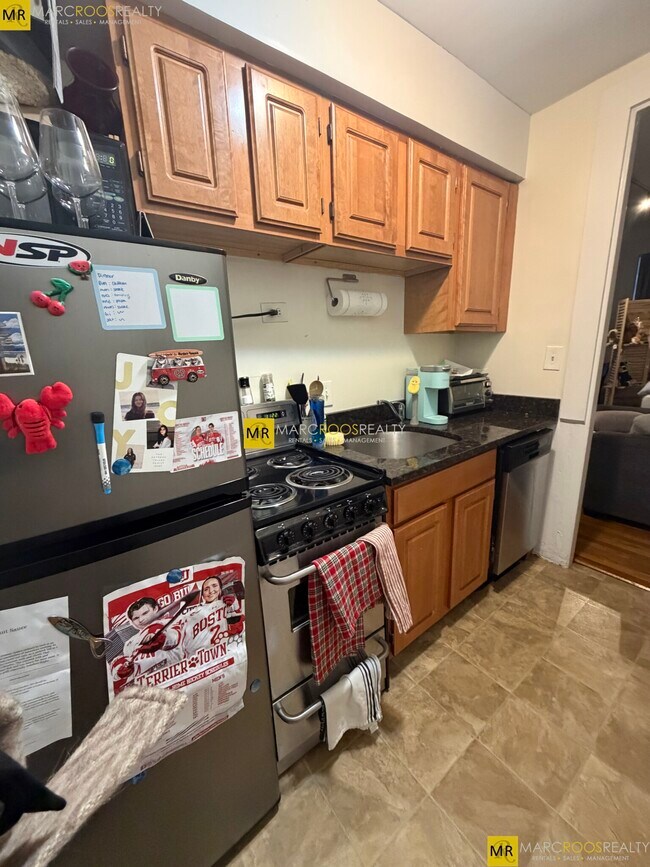 Building Photo - 479 Beacon St