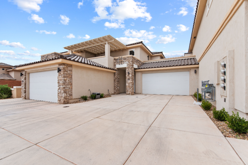 Foto principal - 140 W Center St