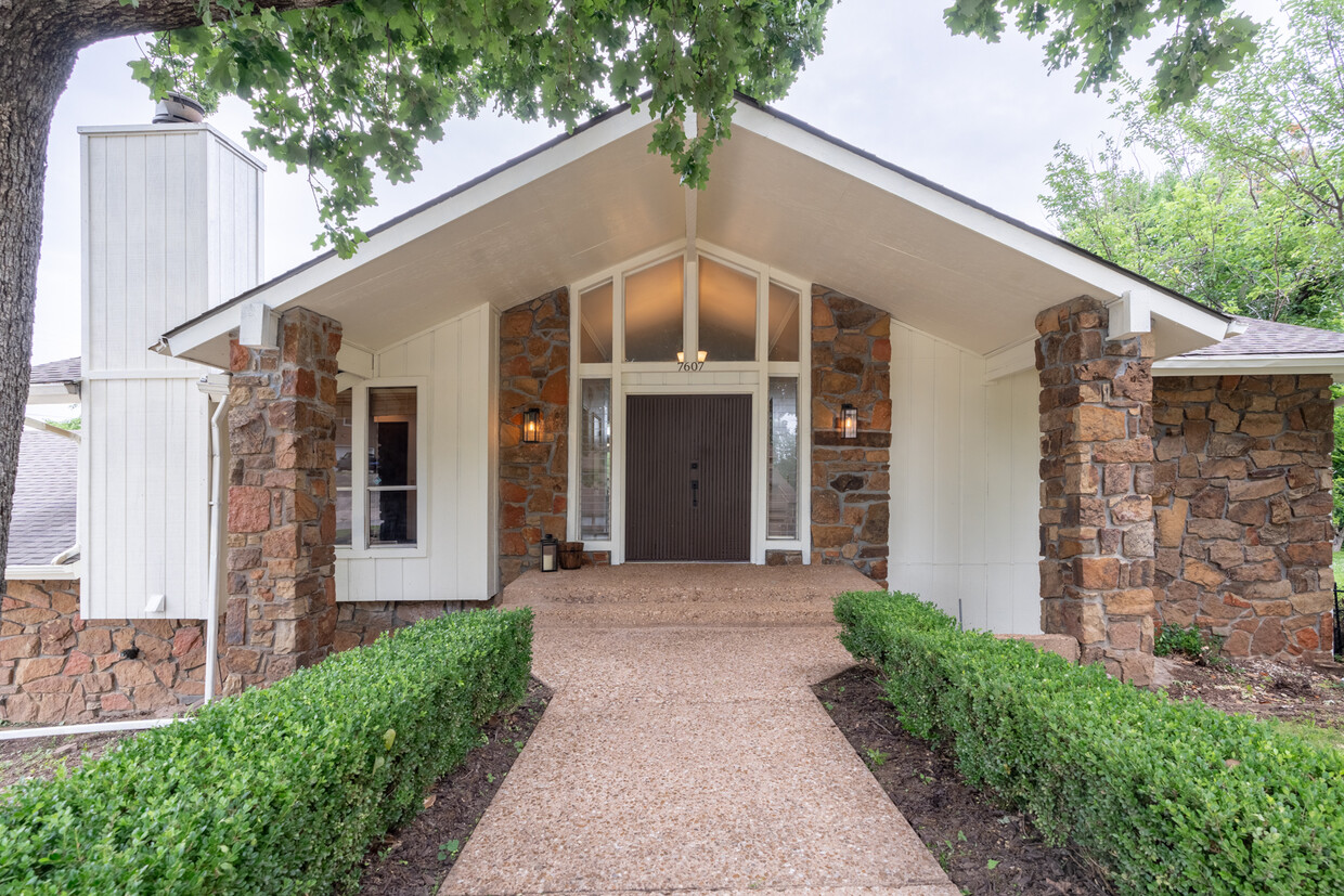 Foto principal - 7607 S Richmond Ave