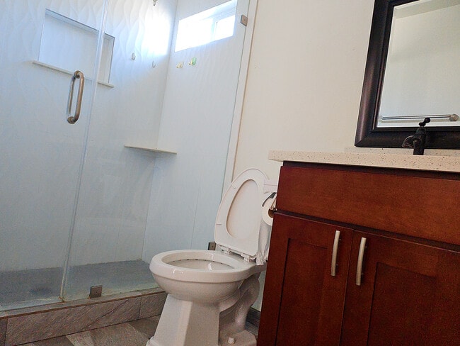 Foto del edificio - 16047 Meadowside St