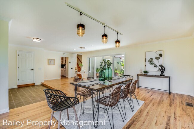 Building Photo - 3 br, 3 bath House - 260 Camino Al Barranco