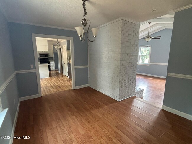 Foto del edificio - 2415 Bells Fork Rd