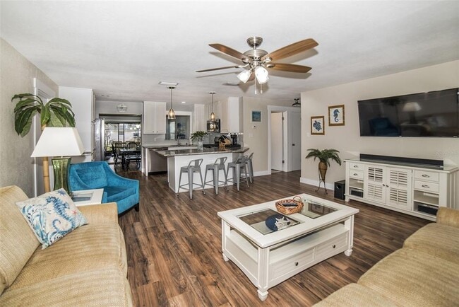Foto del edificio - 2472 Whitman St