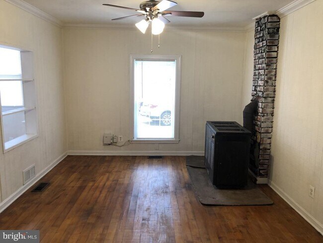 Foto del edificio - 35 Lovelace Ln