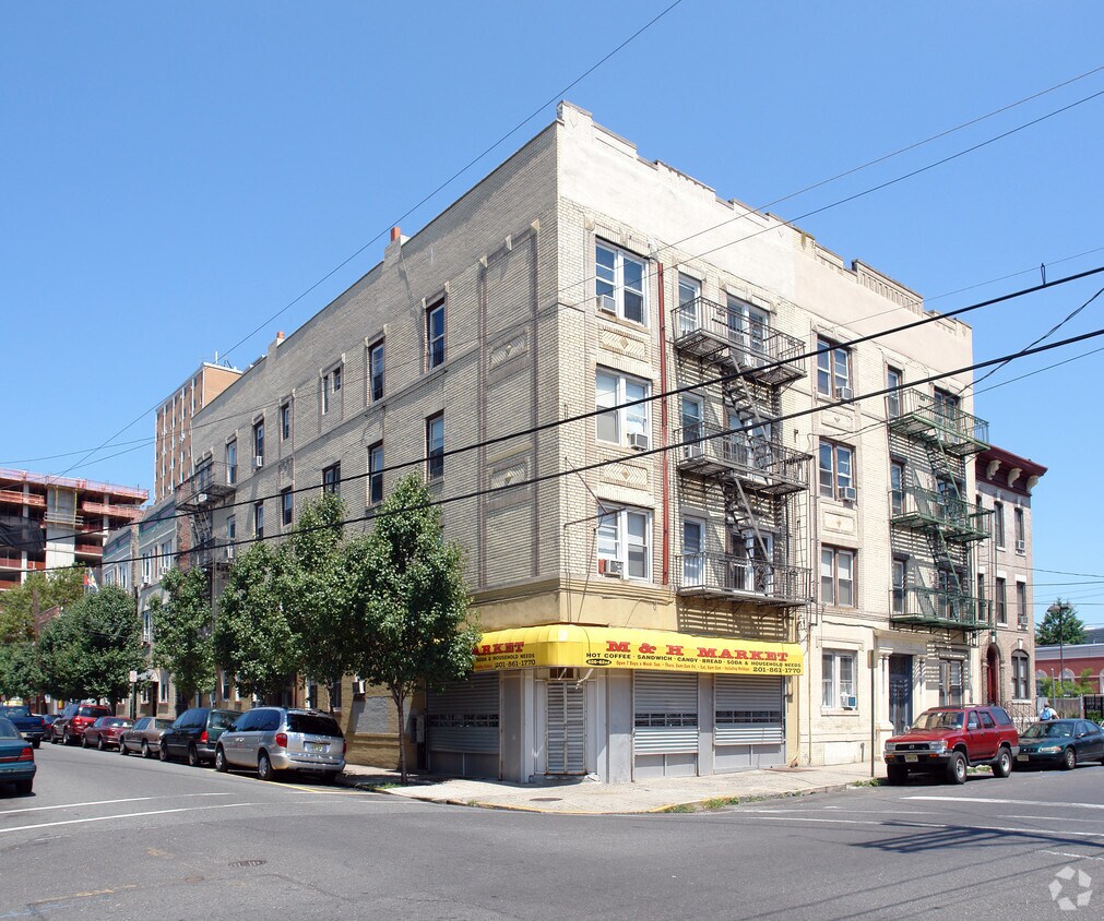 Primary Photo - The Astor