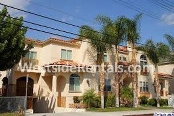 Foto principal - 422 S Lake St