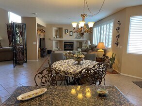 Building Photo - 170 Arches Ct