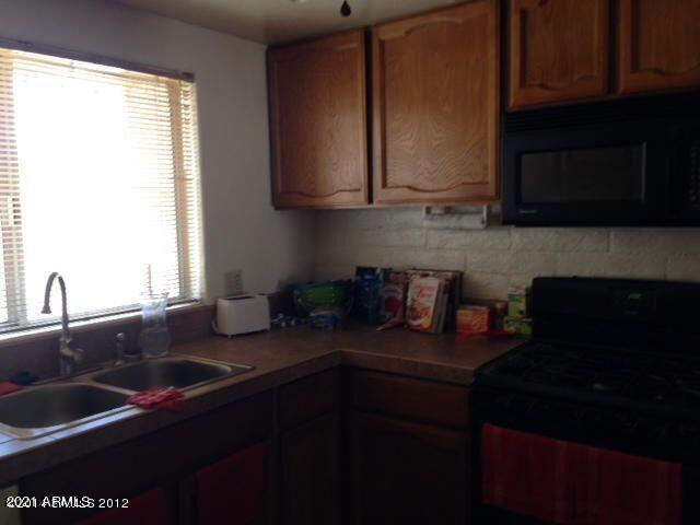 Building Photo - 4307 Plaza Oro Loma