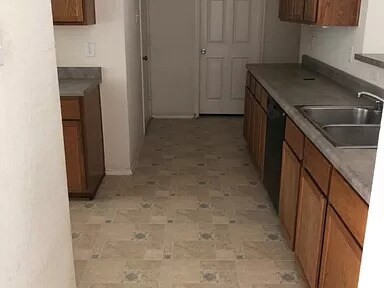 Foto del edificio - 13913 Walnut Canyon Ct