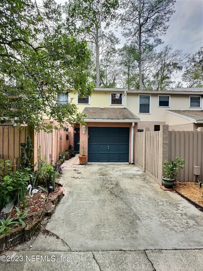 Building Photo - 5568 La Moya Ave
