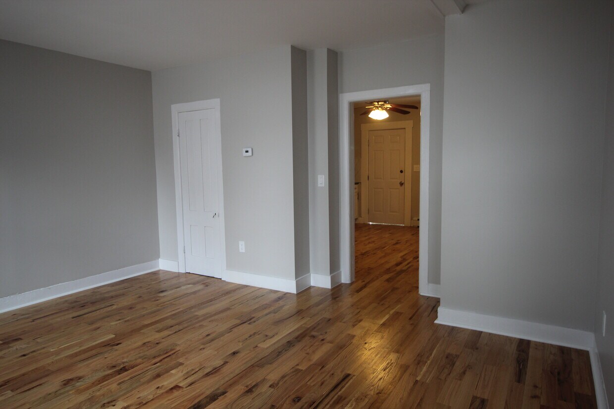 Living Room - 33 2nd St