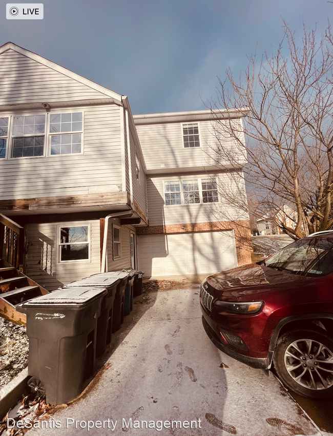 Building Photo - 4 br, 3.5 bath House - 1218 Crescent Blvd ...