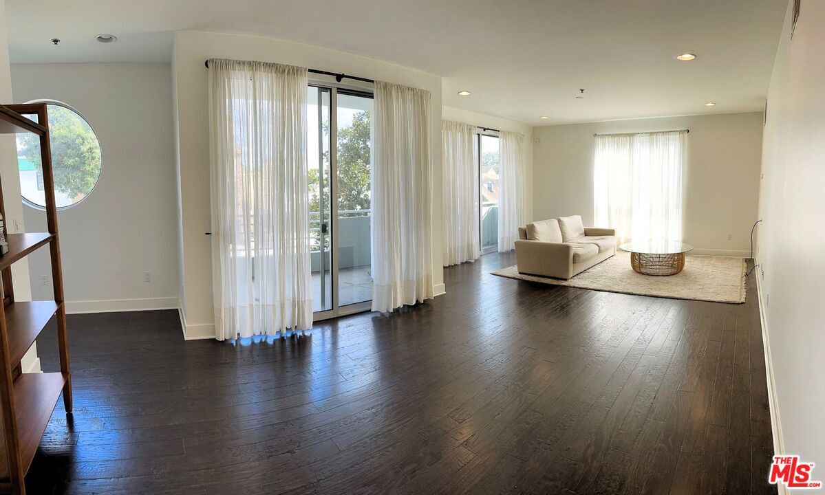 Foto principal - 817 N Alfred St