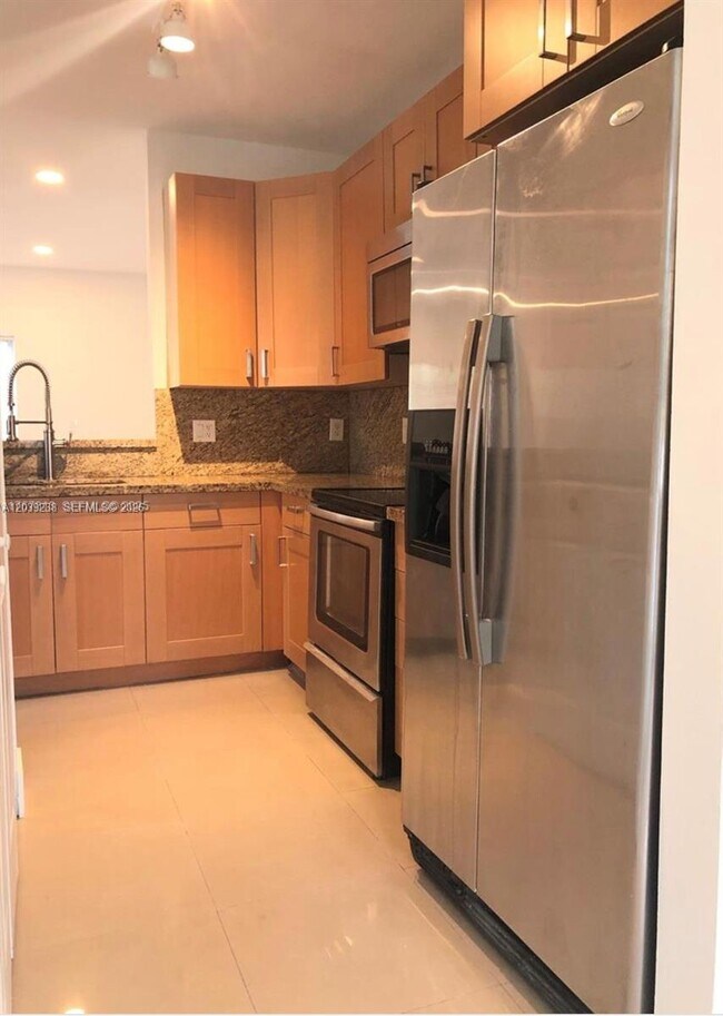 Foto del edificio - 16231 Emerald Cove Rd