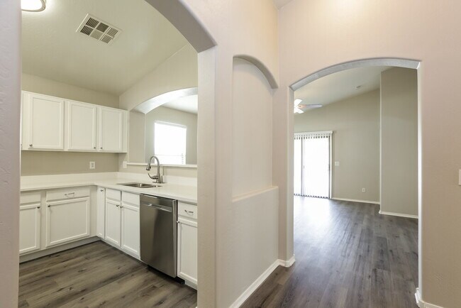 Building Photo - 3565 S 257th Ln