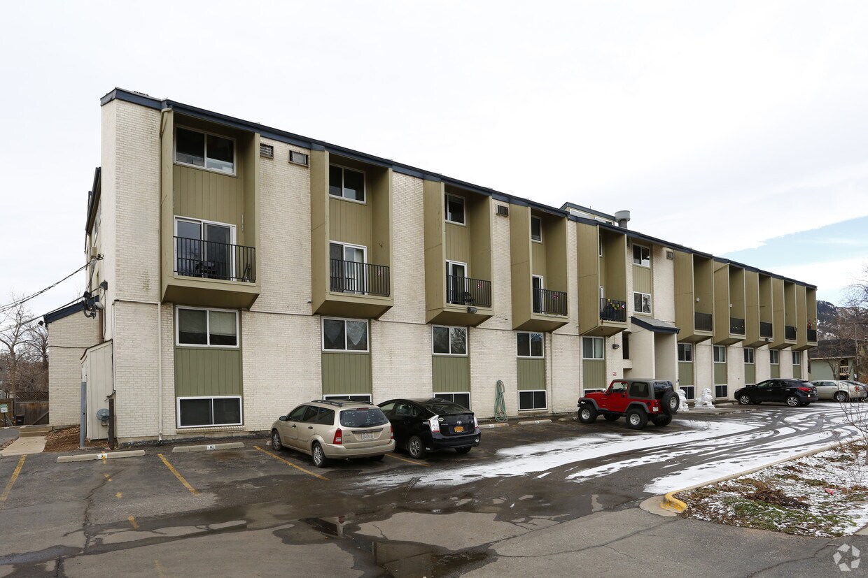 Foto principal - Snow Lion Residence Hall