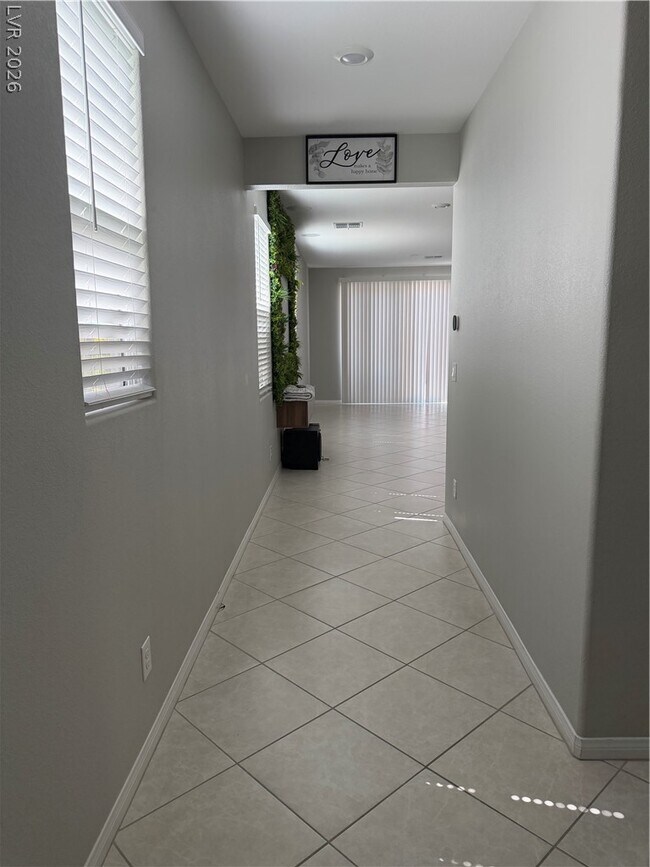 Foto del edificio - 1723 Sylvan Shire Ave