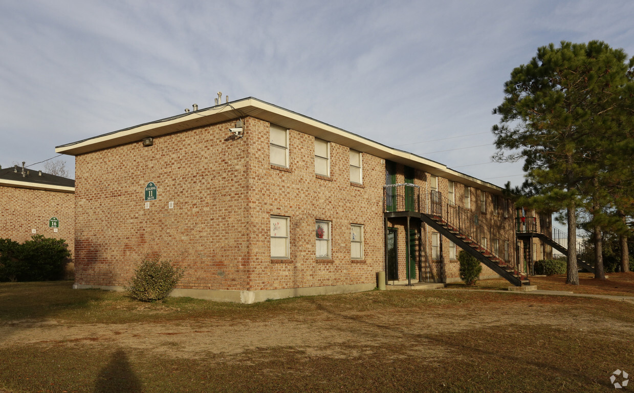 Primary Photo - Scotland Square Apartments