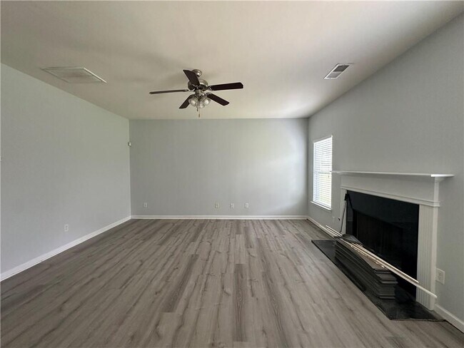 Foto del edificio - 1335 Rocky Shoals Ln