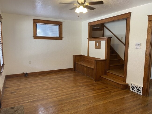 Foto del edificio - 908 SW 12th St