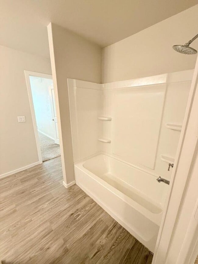 Building Photo - 7063 96th St
