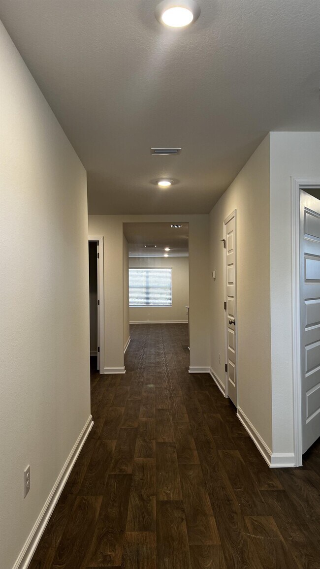 Building Photo - 11125 Elemis Dr