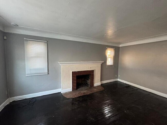 Building Photo - 15375 Prevost St
