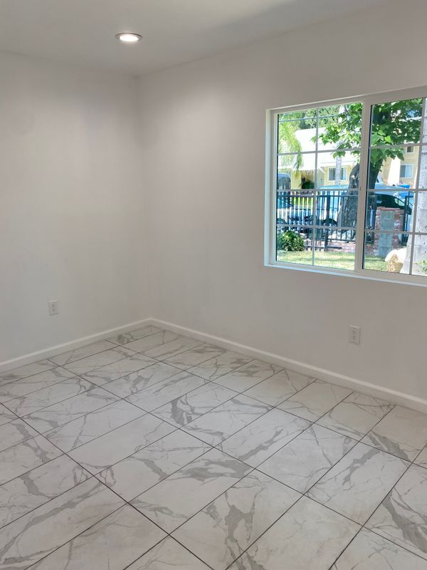Building Photo - 6447 Gaviota Ave