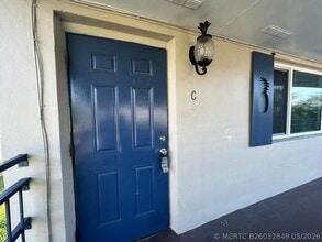 Building Photo - 817 Lighthouse Dr