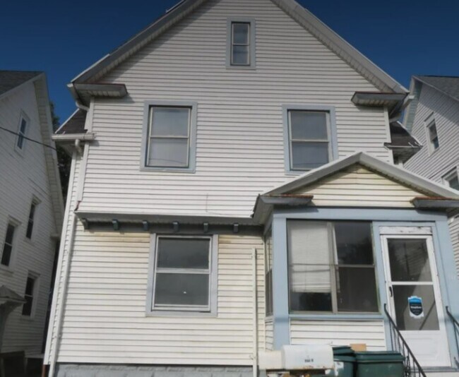 Building Photo - 710 Broad