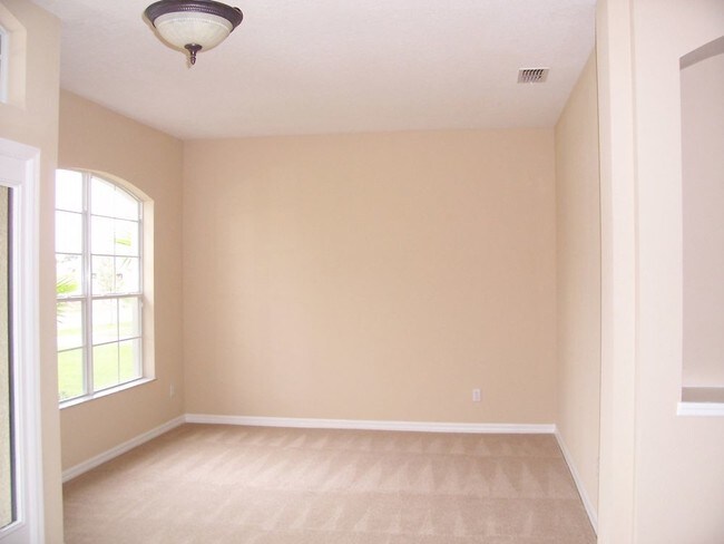 Building Photo - 836 Kazaros Cir