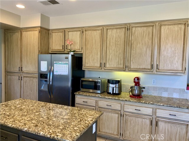 Building Photo - 3770 Chippewa Cir