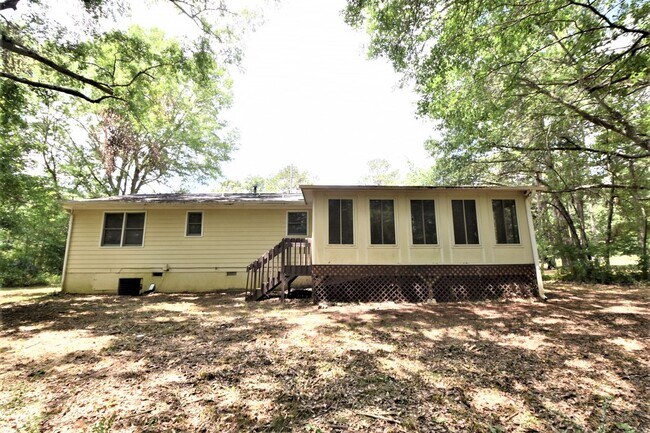 Foto del edificio - 714 Ishman Ballard Rd