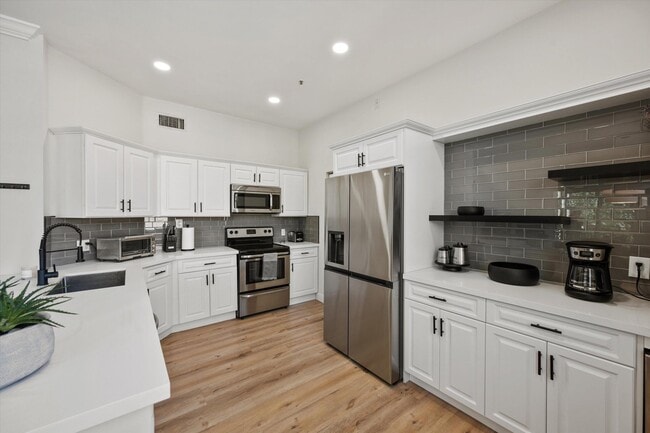 Foto del edificio - 11770 St Andrews Place