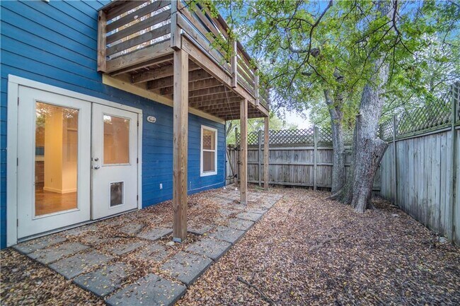 Building Photo - 2803 Robinson Ave