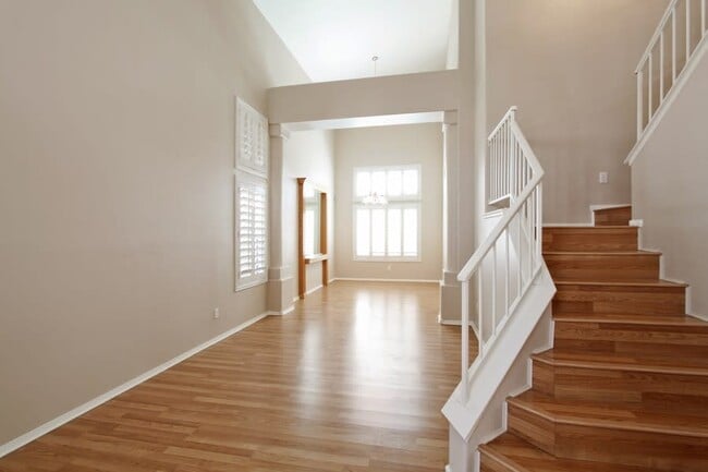 Building Photo - 7449 Sunspot Dr