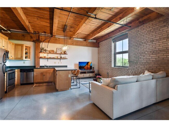 Foto del edificio - 127 5th St NE