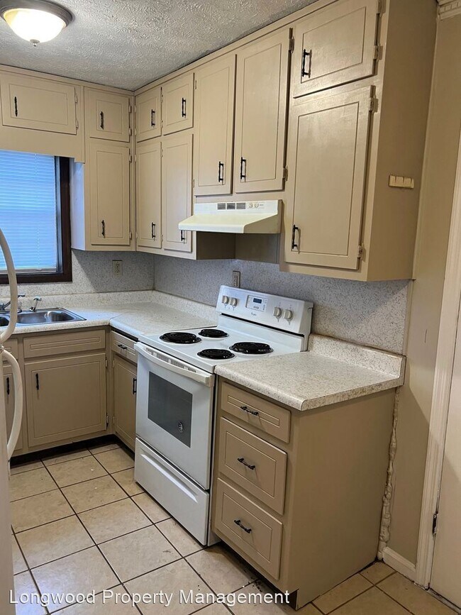Building Photo - 3 br, 2 bath House - 1654 Derwin Brown Dr