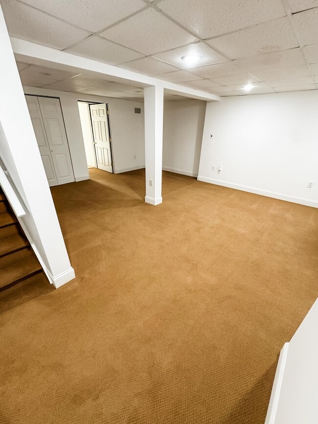 Building Photo - 3004 Shawnee Green