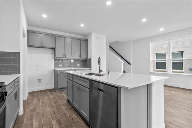 Foto del edificio - 801 Amenduni Ln