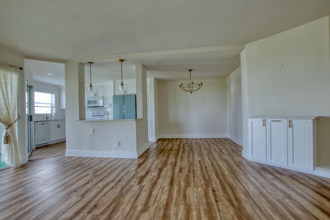 Building Photo - 3590 Via Poinciana