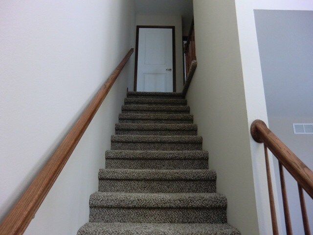 Building Photo - 1409 Village Circle Dr