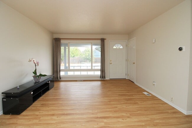 Foto del edificio - 15540 SE Harrison St