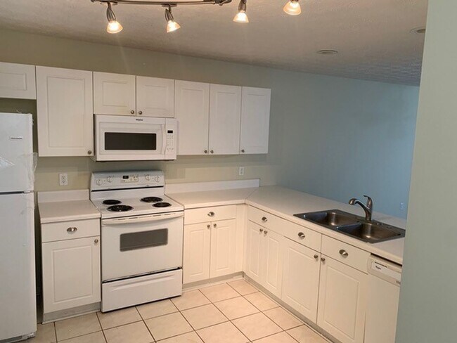 Foto del edificio - Donahue Crossing