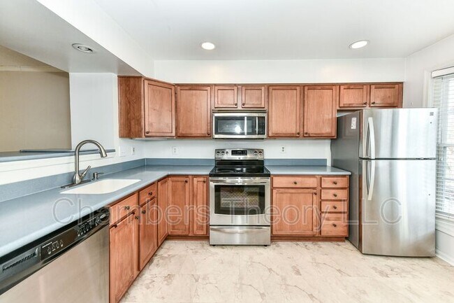 Foto del edificio - 21 Fendall Ave