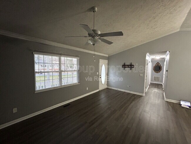 Foto del edificio - 158 Westscott Dr