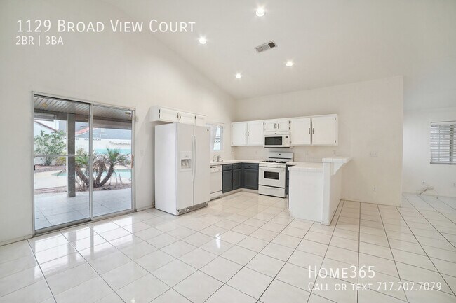Building Photo - Stunning 2 bedroom home in North Las Vegas...