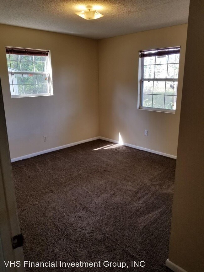 323 W General Stewart Way, Hinesville, GA 31313 House for Rent in