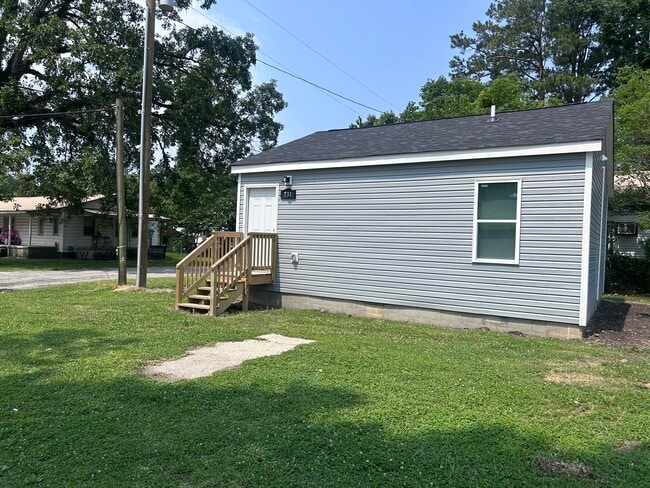 Building Photo - 731 Tallman Cir