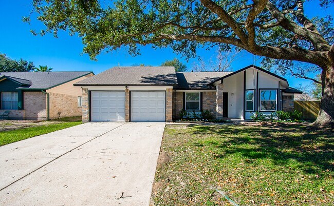 Building Photo - 16419 N Bend Dr
